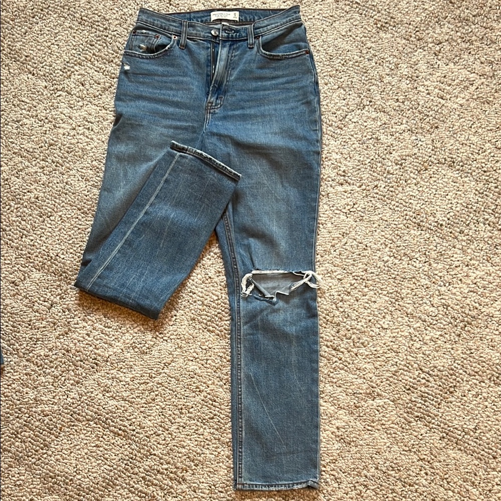 Abercrombie & Fitch Curve Love 90s Slim Straight Jeans
